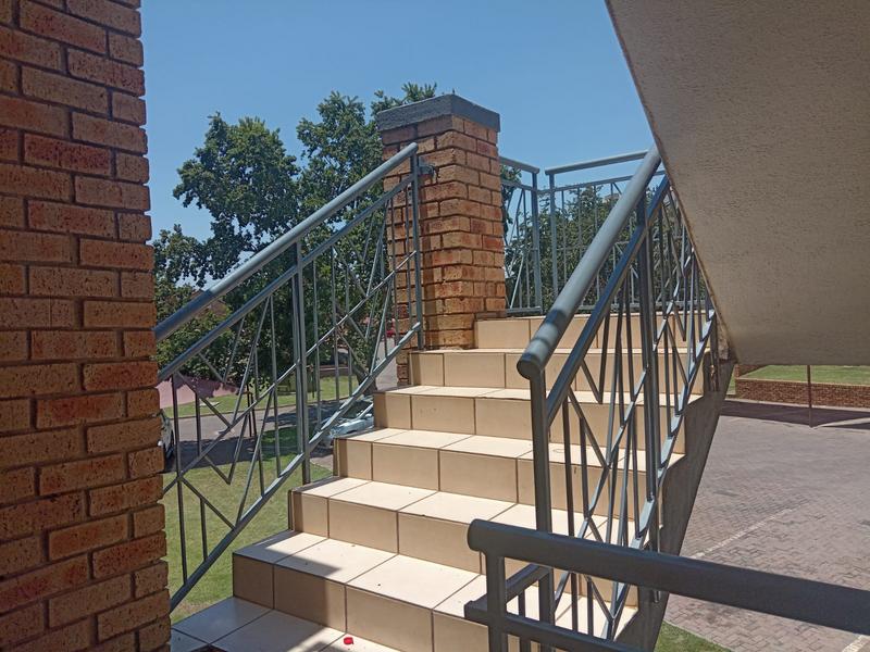 2 Bedroom Property for Sale in Theresa Park Gauteng