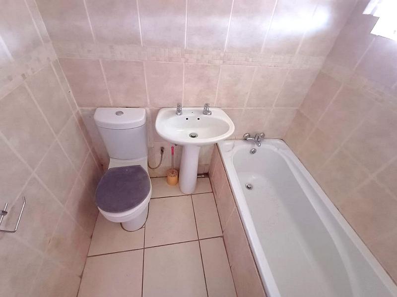 4 Bedroom Property for Sale in Theresa Park Gauteng