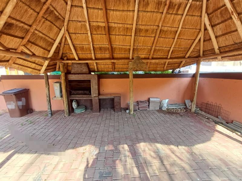 4 Bedroom Property for Sale in Theresa Park Gauteng