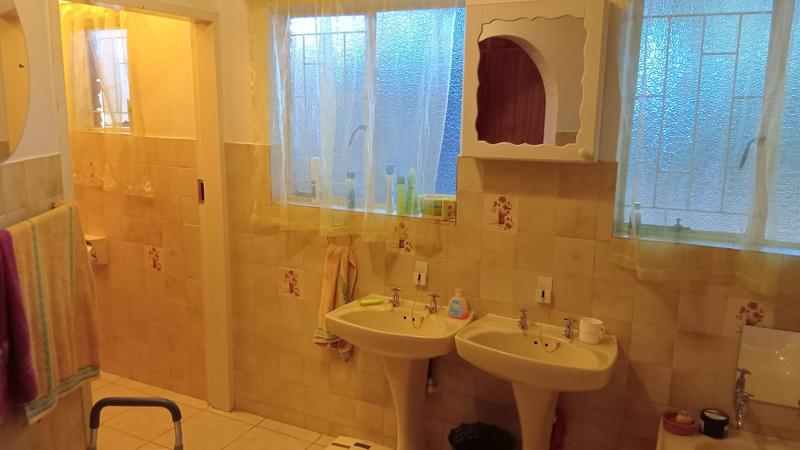 4 Bedroom Property for Sale in Theresa Park Gauteng
