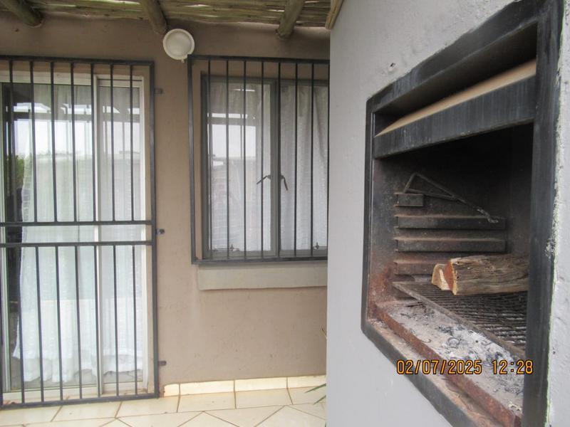 2 Bedroom Property for Sale in Theresa Park Gauteng