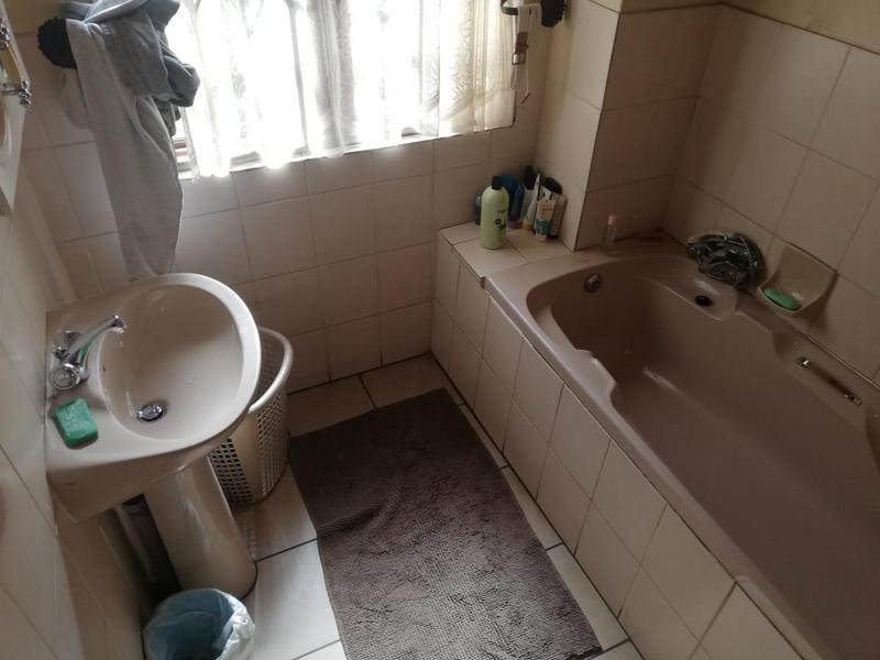 5 Bedroom Property for Sale in Winternest Gauteng