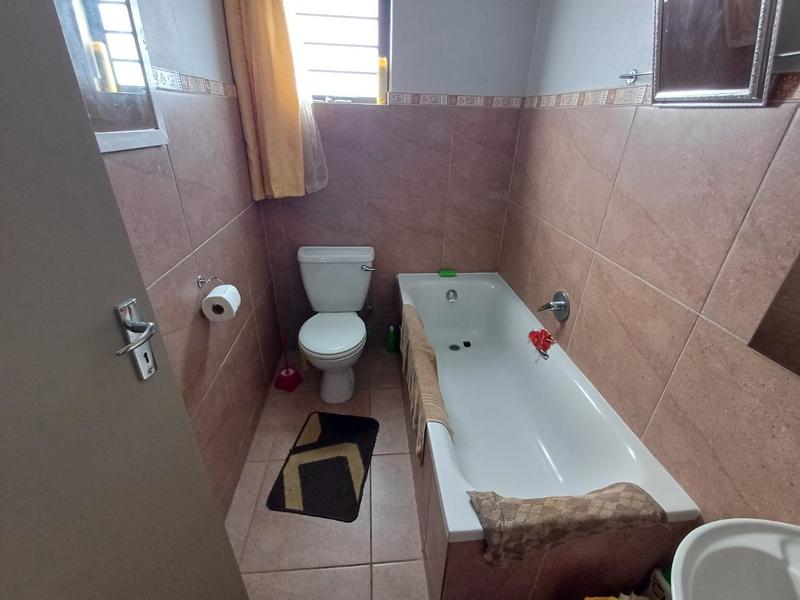 3 Bedroom Property for Sale in Andeon Gauteng