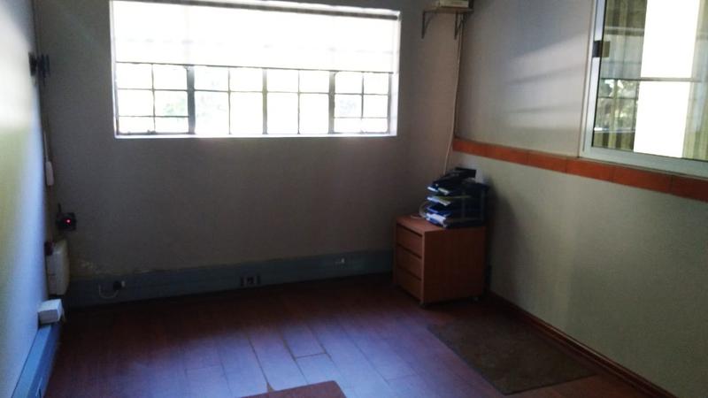 6 Bedroom Property for Sale in Andeon Gauteng