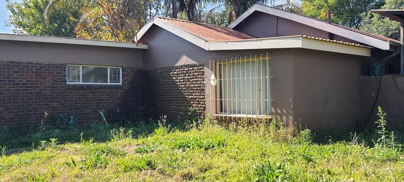 4 Bedroom Property for Sale in Andeon Gauteng