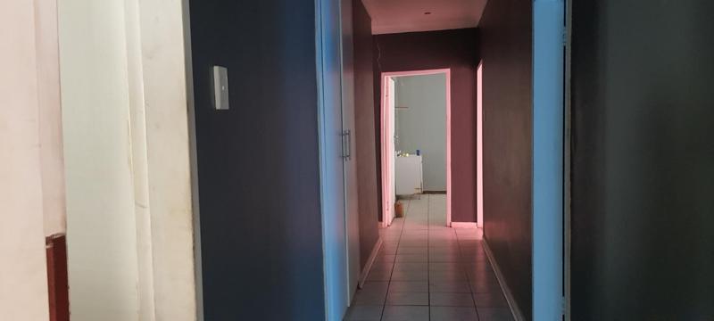 4 Bedroom Property for Sale in Andeon Gauteng