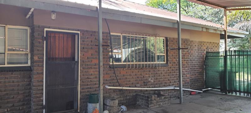 4 Bedroom Property for Sale in Andeon Gauteng