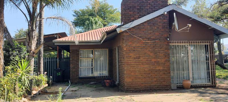 4 Bedroom Property for Sale in Andeon Gauteng