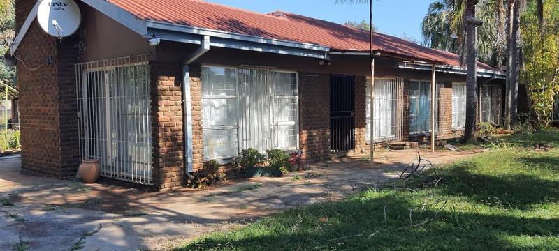 4 Bedroom Property for Sale in Andeon Gauteng