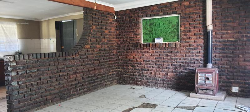 4 Bedroom Property for Sale in Andeon Gauteng