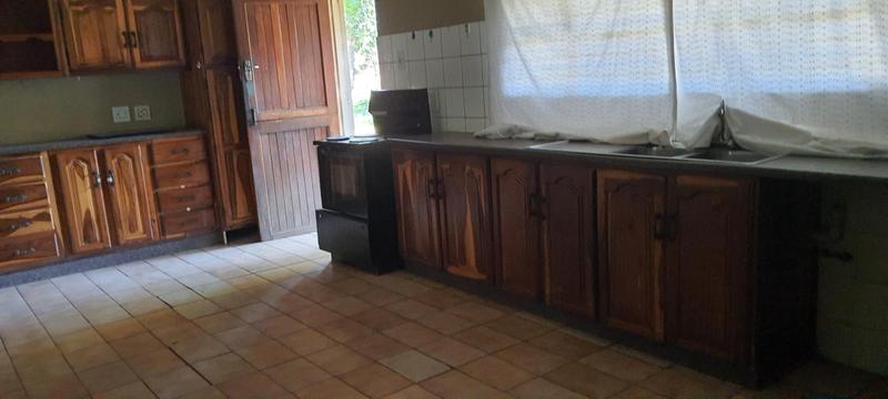 4 Bedroom Property for Sale in Andeon Gauteng