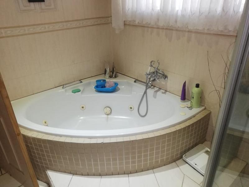 3 Bedroom Property for Sale in Andeon Gauteng