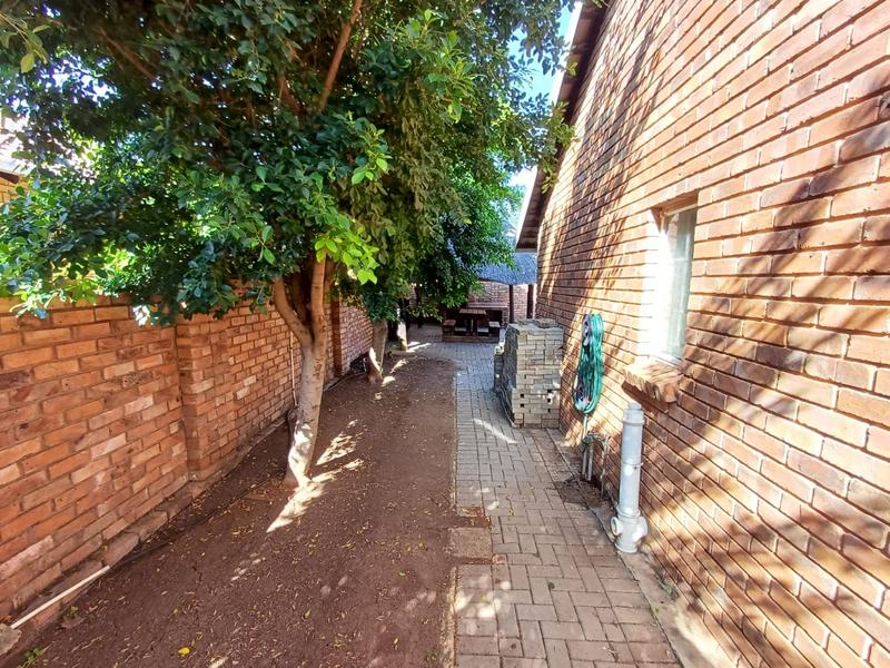 3 Bedroom Property for Sale in Annlin Gauteng