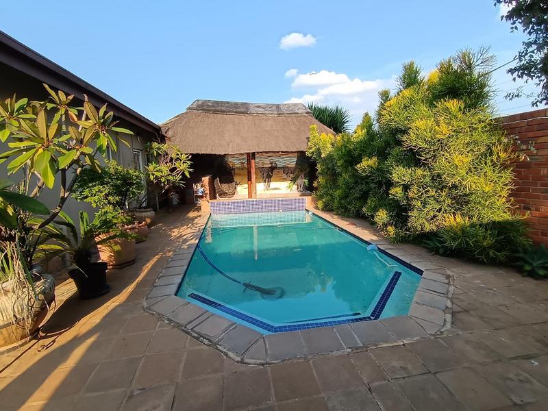 4 Bedroom Property for Sale in Booysens Gauteng