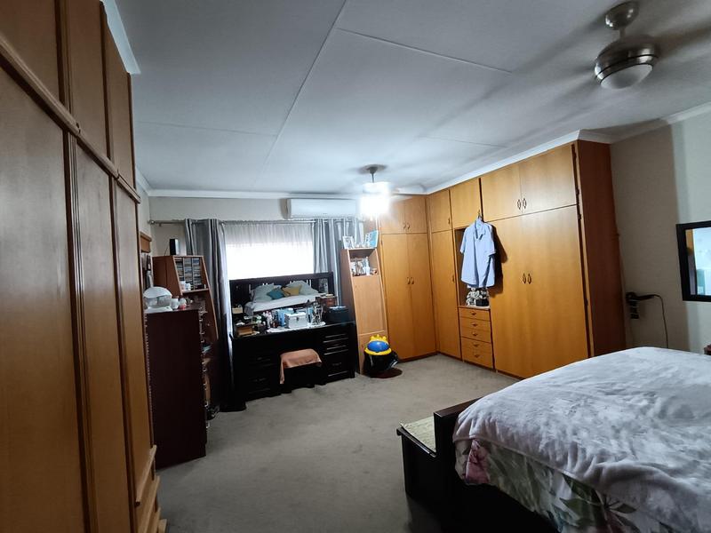 4 Bedroom Property for Sale in Booysens Gauteng