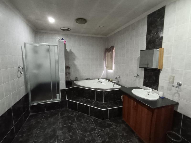 4 Bedroom Property for Sale in Booysens Gauteng