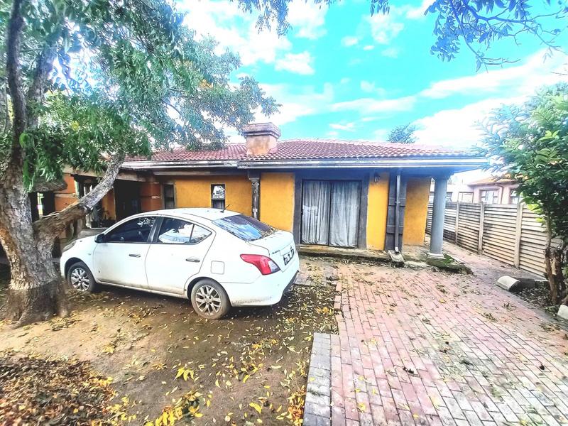 5 Bedroom Property for Sale in Booysens Gauteng