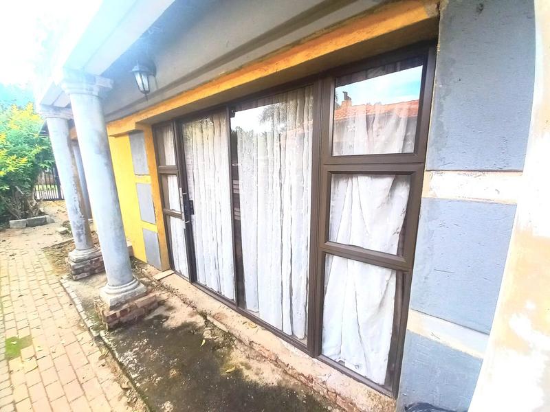 5 Bedroom Property for Sale in Booysens Gauteng