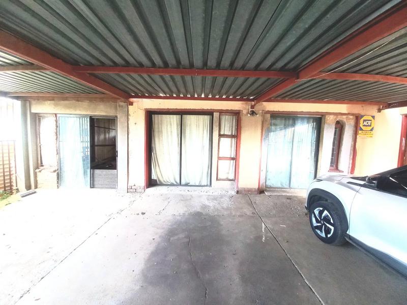 5 Bedroom Property for Sale in Booysens Gauteng
