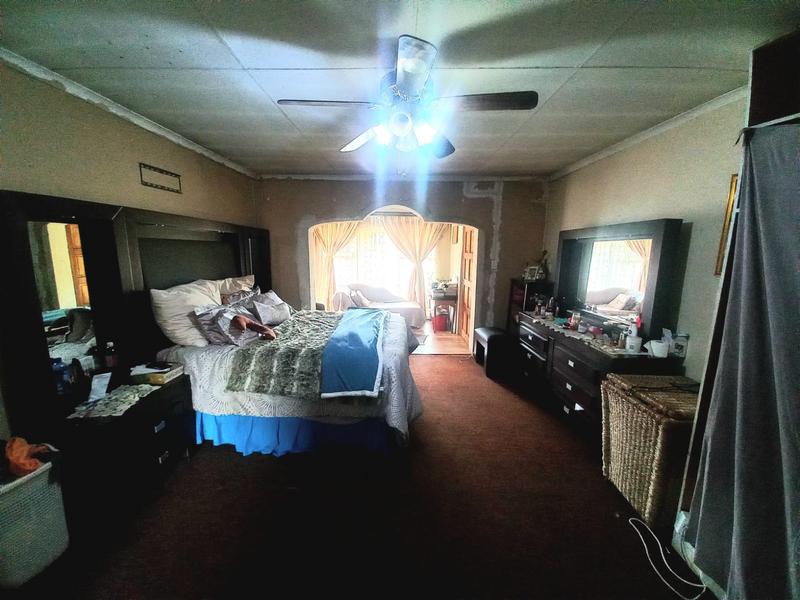 5 Bedroom Property for Sale in Booysens Gauteng