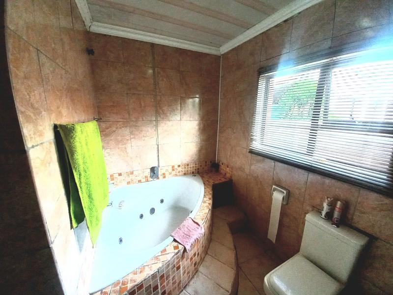 5 Bedroom Property for Sale in Booysens Gauteng