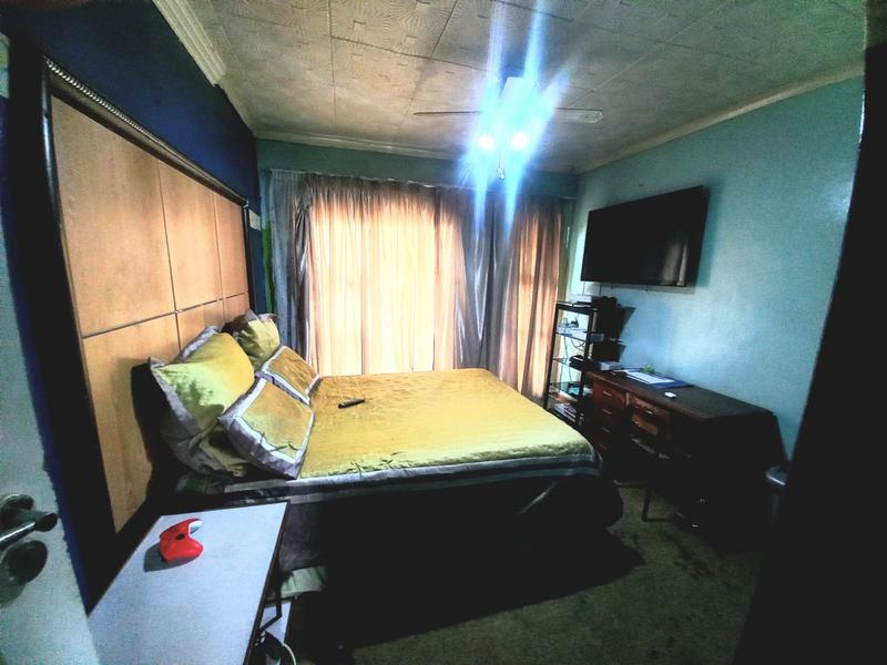 5 Bedroom Property for Sale in Booysens Gauteng