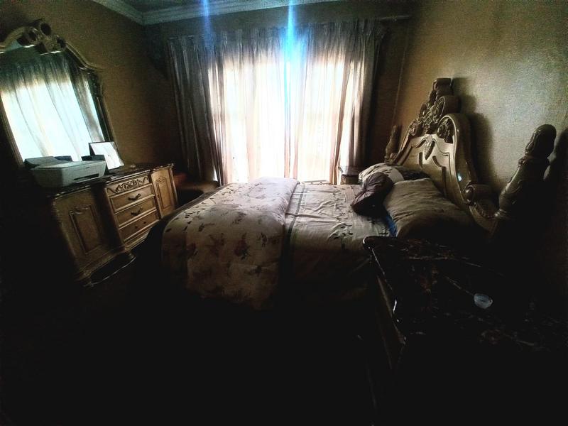 5 Bedroom Property for Sale in Booysens Gauteng