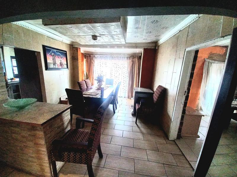 5 Bedroom Property for Sale in Booysens Gauteng