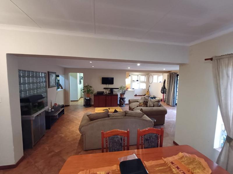 4 Bedroom Property for Sale in Doornpoort Gauteng