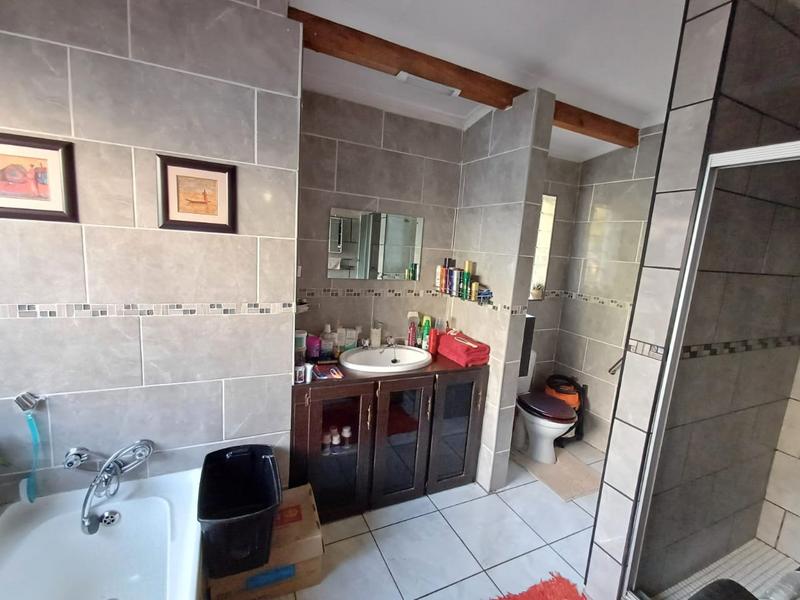 4 Bedroom Property for Sale in Doornpoort Gauteng