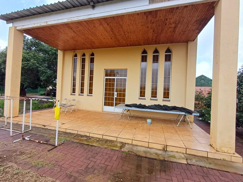 8 Bedroom Property for Sale in Doornpoort Gauteng