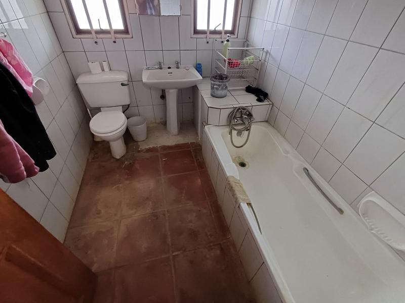 8 Bedroom Property for Sale in Doornpoort Gauteng