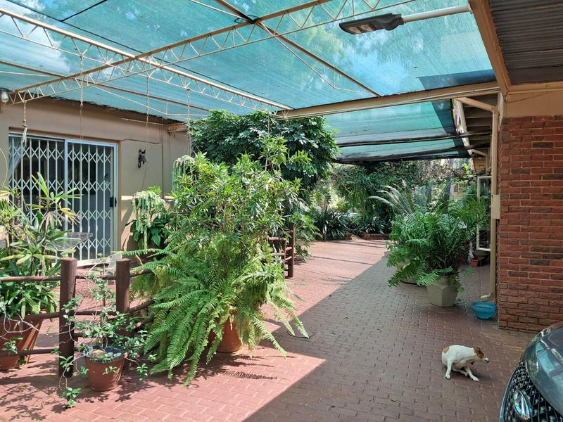 3 Bedroom Property for Sale in Dorandia Gauteng