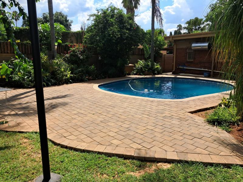3 Bedroom Property for Sale in Dorandia Gauteng
