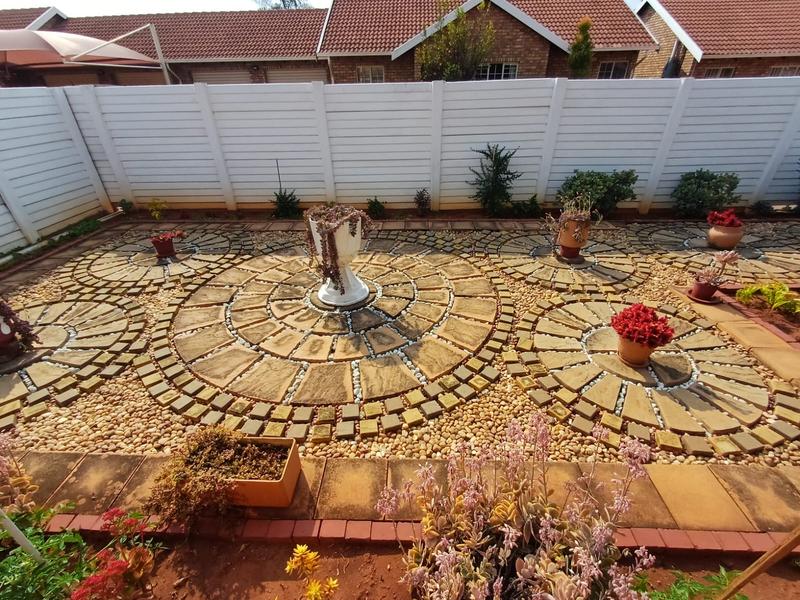 3 Bedroom Property for Sale in Dorandia Gauteng
