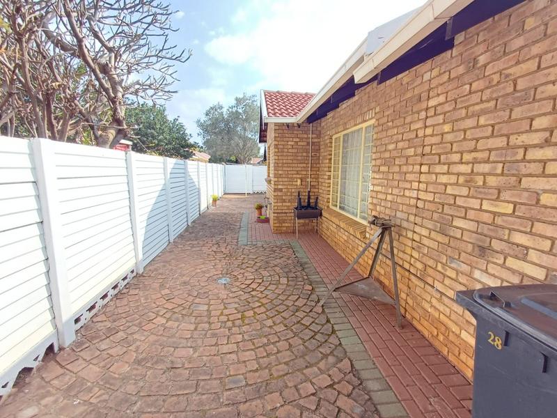 3 Bedroom Property for Sale in Dorandia Gauteng