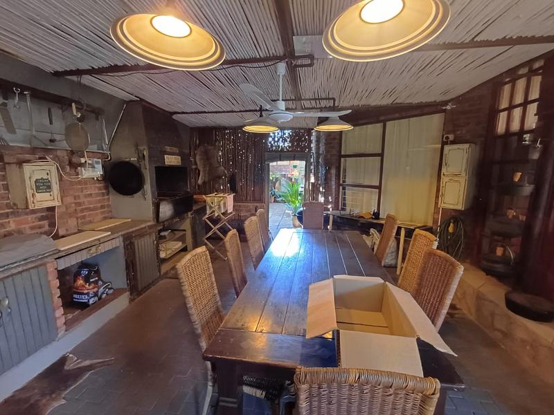 6 Bedroom Property for Sale in Florauna Gauteng