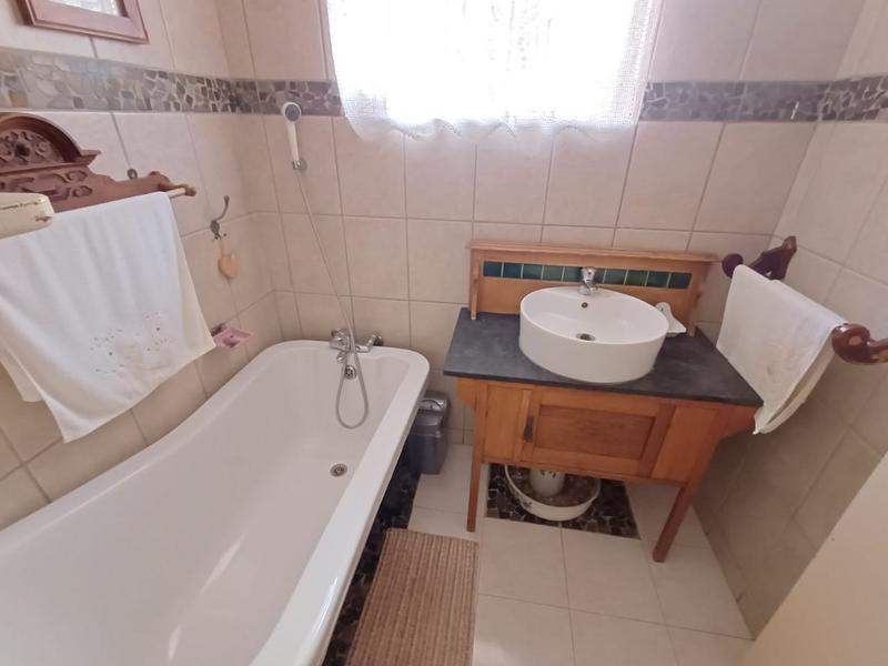 6 Bedroom Property for Sale in Florauna Gauteng