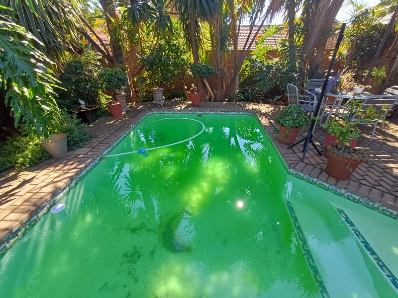 6 Bedroom Property for Sale in Florauna Gauteng