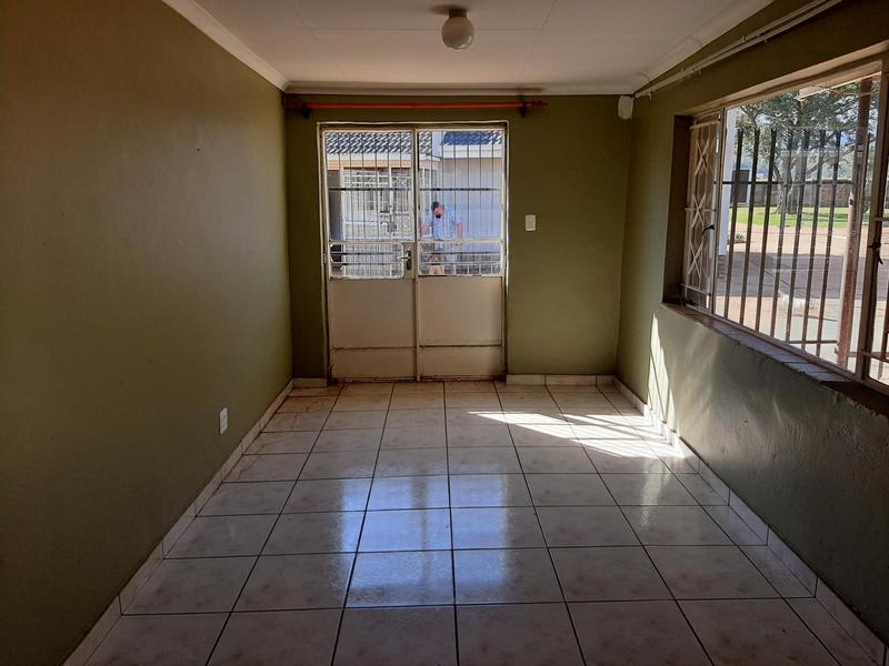3 Bedroom Property for Sale in Hornsoord A H Gauteng