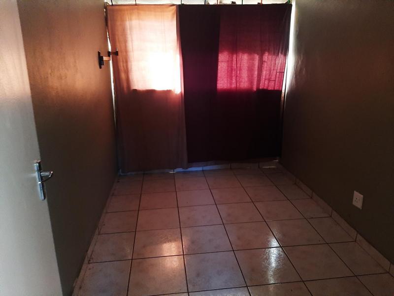 3 Bedroom Property for Sale in Hornsoord A H Gauteng