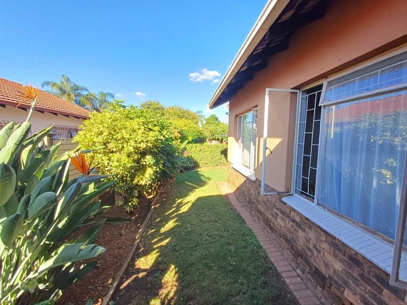 3 Bedroom Property for Sale in Mountain View Gauteng