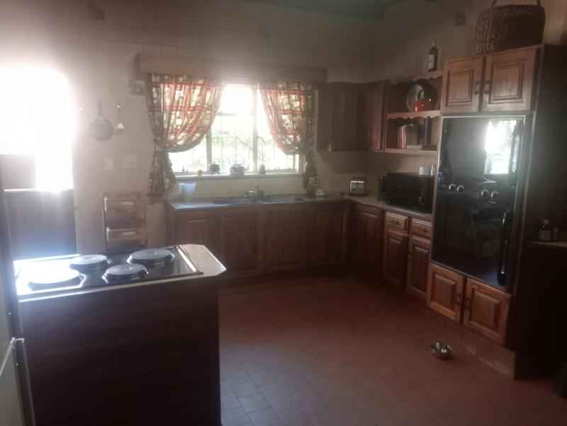 4 Bedroom Property for Sale in Mountain View Gauteng