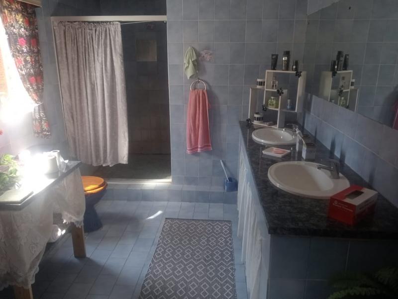 4 Bedroom Property for Sale in Mountain View Gauteng