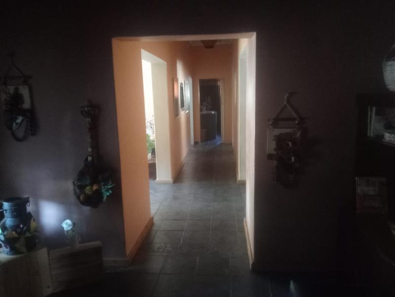 4 Bedroom Property for Sale in Mountain View Gauteng