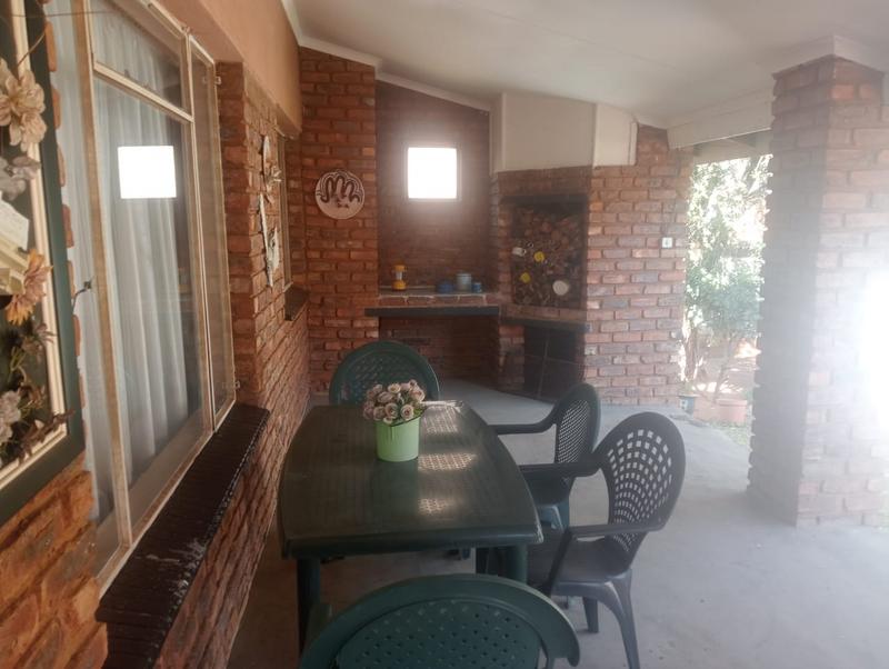 4 Bedroom Property for Sale in Mountain View Gauteng