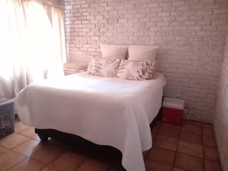 2 Bedroom Property for Sale in Pretoria North Gauteng