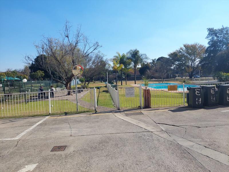 2 Bedroom Property for Sale in Queenswood Gauteng
