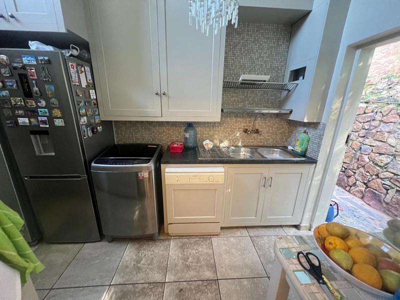 5 Bedroom Property for Sale in Rietondale Gauteng