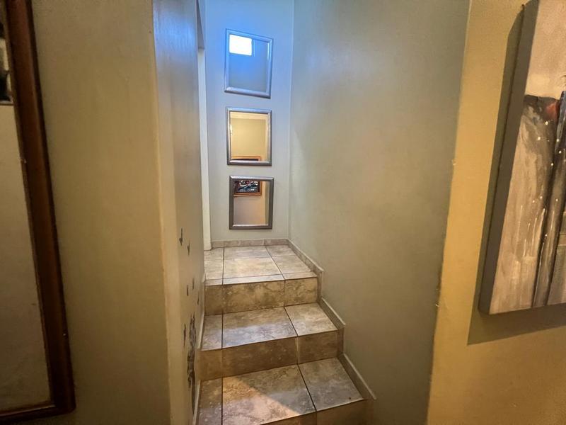 5 Bedroom Property for Sale in Rietondale Gauteng